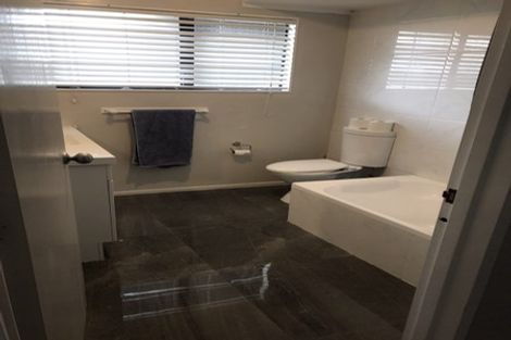 Photo of property in 2/2 Monde Place, Clover Park, Auckland, 2019