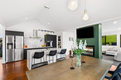 Photo of property in 72 Vaughans Road, Long Bay, Albany, 0792