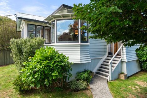 Photo of property in 12 Sunshine Avenue, Karori, Wellington, 6012