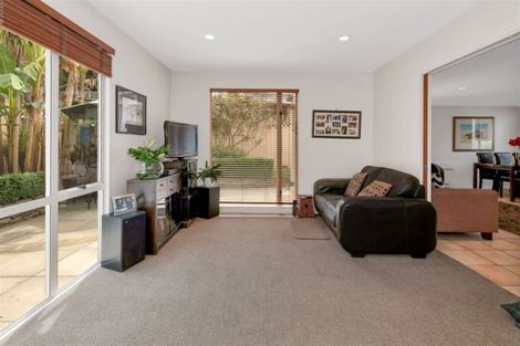 Photo of property in 31 Oakford Close, Riccarton, Christchurch, 8011