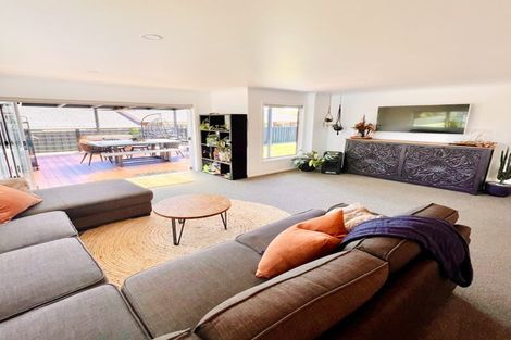 Photo of property in 10 Waitawa Place, Lynmore, Rotorua, 3010