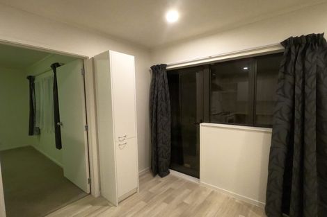 Photo of property in 48a Beaubank Road, Kelston, Auckland, 0602