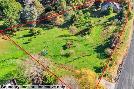 Photo of property in 215 Kaipara Road, Papakura, 2582