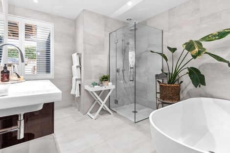 Photo of property in 287 Cannon Hill Crescent, Mount Pleasant, Christchurch, 8081