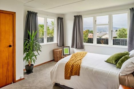 Photo of property in 49a Piko Street, Titahi Bay, Porirua, 5022