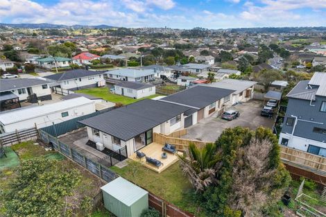 Photo of property in 1/10 Statesman Street, Henderson, Auckland, 0612