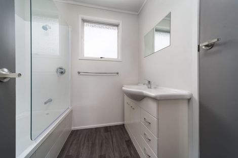 Photo of property in 7a Farwood Drive, Henderson, Auckland, 0612