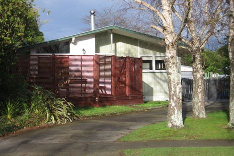 Photo of property in 97 Ruamahanga Crescent, Terrace End, Palmerston North, 4410