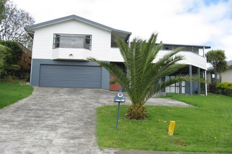 Photo of property in 13 The Glade South, Pukekohe, 2120