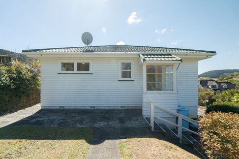 Photo of property in 27 Larsen Crescent, Tawa, Wellington, 5028