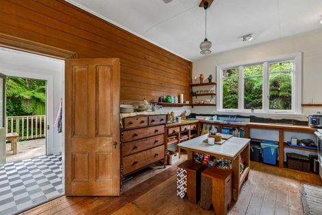 Photo of property in 41 Te Henga Road, Waitakere, Henderson, 0781
