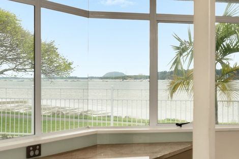 Photo of property in 18 Beach Grove, Omokoroa, 3114