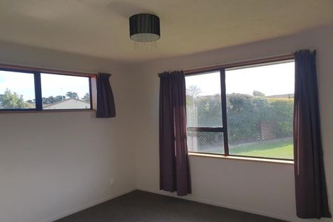Photo of property in 8 Raymond Road, Bromley, Christchurch, 8062