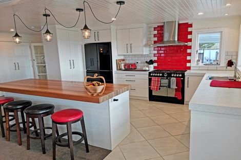 Photo of property in 956 Oneriri Road, Kaiwaka, 0573