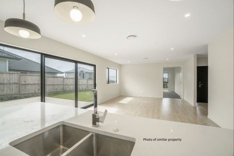 Photo of property in 50 Godfrey Drive, Orewa, 0931