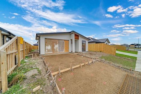 Photo of property in 21 Ellmers Street, Woodend, 7691