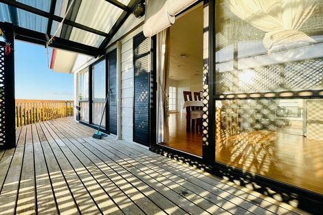 Photo of property in 19 Santiago Crescent, Unsworth Heights, Auckland, 0632