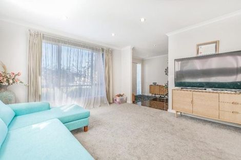 Photo of property in 54 Harrowglen Drive, Northcross, Auckland, 0630