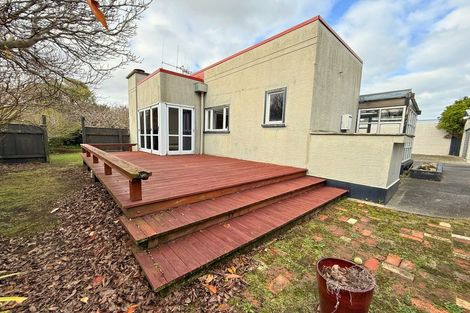 Photo of property in 11 Taranaki Street, Saint Johns Hill, Whanganui, 4501