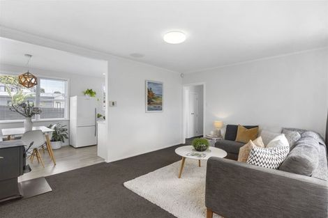 Photo of property in 17b Roseneath Place, Birkdale, Auckland, 0626