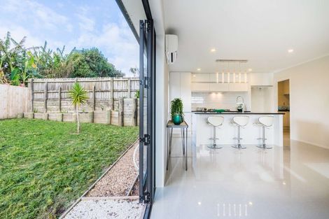 Photo of property in 9a Netherlands Avenue, Kelston, Auckland, 0602