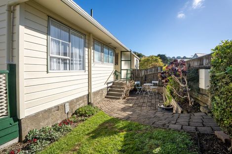 Photo of property in 4 Tralee Place, Johnsonville, Wellington, 6037