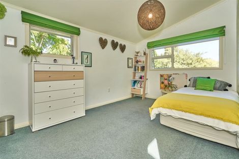 Photo of property in 34 Saint Albans Avenue, Hokowhitu, Palmerston North, 4410