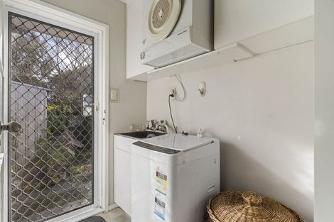 Photo of property in 2/729 Te Atatu Road, Te Atatu Peninsula, Auckland, 0610