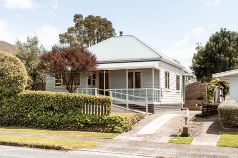 Photo of property in 21 Willow Street, Tauranga, 3110
