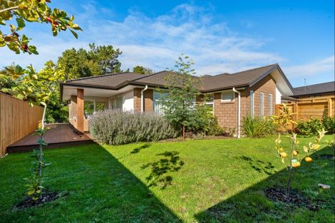 Photo of property in 16 Atutahi Street, Hurdon, New Plymouth, 4310
