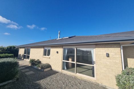 Photo of property in 15 Epic Way, Newlands, Wellington, 6037