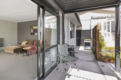 Photo of property in 1-2/8a Douglas Street, Highfield, Timaru, 7910