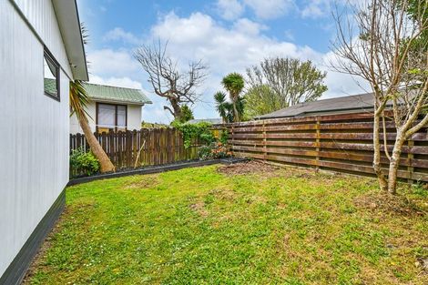 Photo of property in 2/10 Nearco Street, Randwick Park, Auckland, 2105