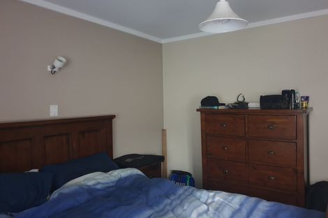 Photo of property in 126u2 Redwood Avenue, Tawa, Wellington, 5028
