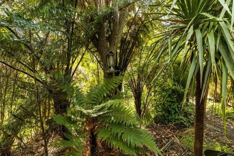 Photo of property in 16 Angle Street, Picton, 7220