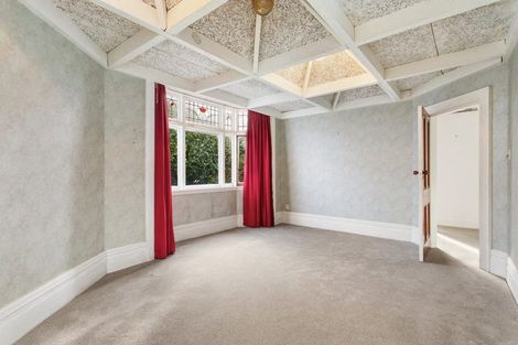 Photo of property in 18 Sandwich Road, Beckenham, Christchurch, 8023