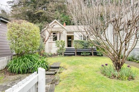 Photo of property in 103 Shakespeare Road, Bluff Hill, Napier, 4110