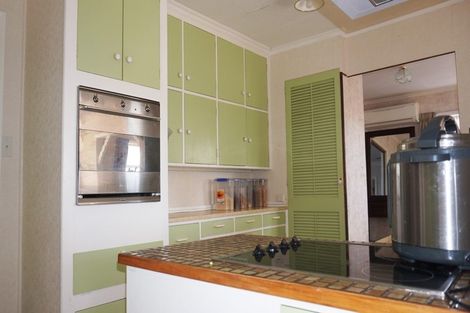 Photo of property in 52 Trafalgar Street, Levin, 5510