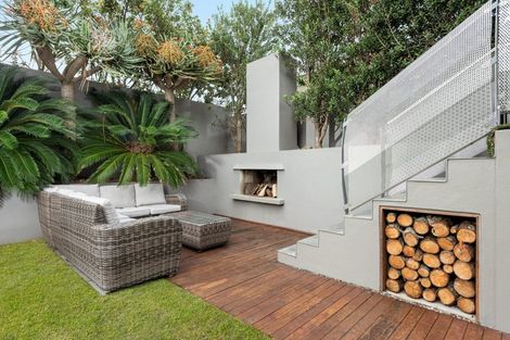 Photo of property in 43 Oceanbeach Road, Mount Maunganui, 3116