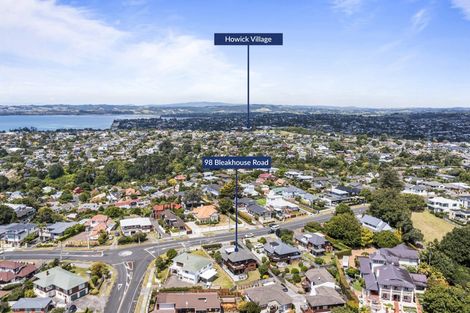 Photo of property in 98 Bleakhouse Road, Howick, Auckland, 2014