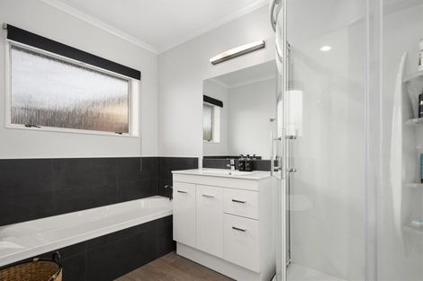 Photo of property in 22 The Green, Mount Maunganui, 3116