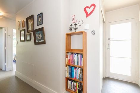 Photo of property in 32 Newcastle Road, Dinsdale, Hamilton, 3204