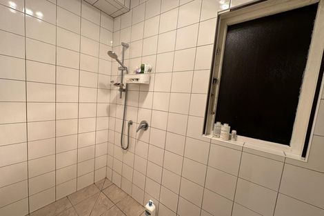 Photo of property in 90 Curtis Street, Northland, Wellington, 6012