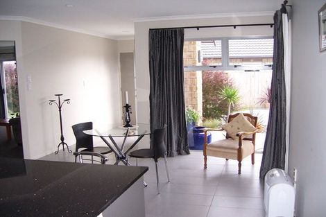 Photo of property in 8 Sophies Way, Papamoa Beach, Papamoa, 3118