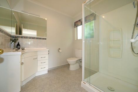 Photo of property in 2 Dules Walk, Taradale, Napier, 4112