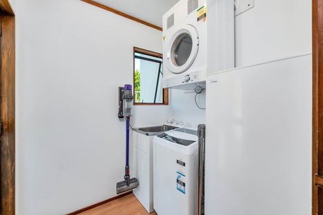 Photo of property in 14 Putney Place, Ranui, Auckland, 0612