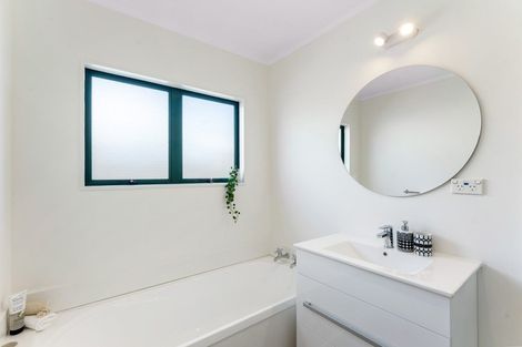 Photo of property in 3 Dover Road, Wainuiomata, Lower Hutt, 5014