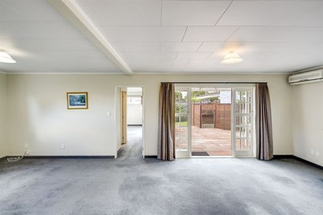 Photo of property in 2a Chester Place, Taradale, Napier, 4112