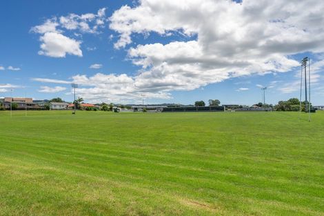 Photo of property in 15 Milsom Place, Te Puke, 3119