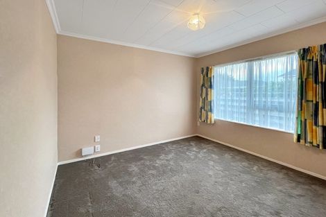 Photo of property in 5 Chertsey Court, Roslyn, Palmerston North, 4414
